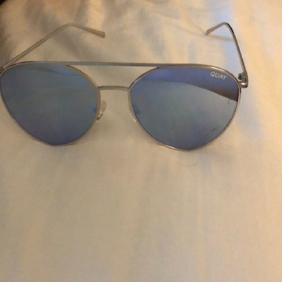 SOLD!  Quay High Key Bue Mirror Aviator Sunglasses - Picture 6 of 8